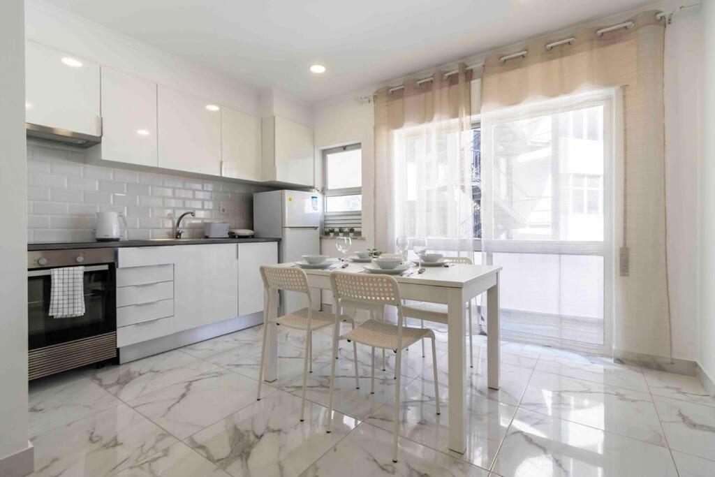 Modern Apartment Beach View Armação de Pêra Dış mekan fotoğraf